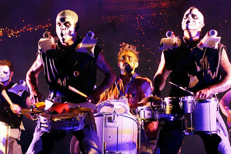 Revenir à l’état sauvage, c’est l’ambition de cette création inspirée de l’une des fêtes les plus anciennes et les plus énigmatiques d’Europe : le carnaval basque d’Alsasua.